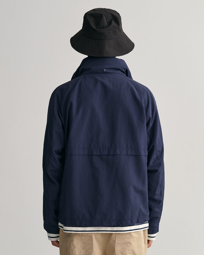 Casaco com mangas raglan