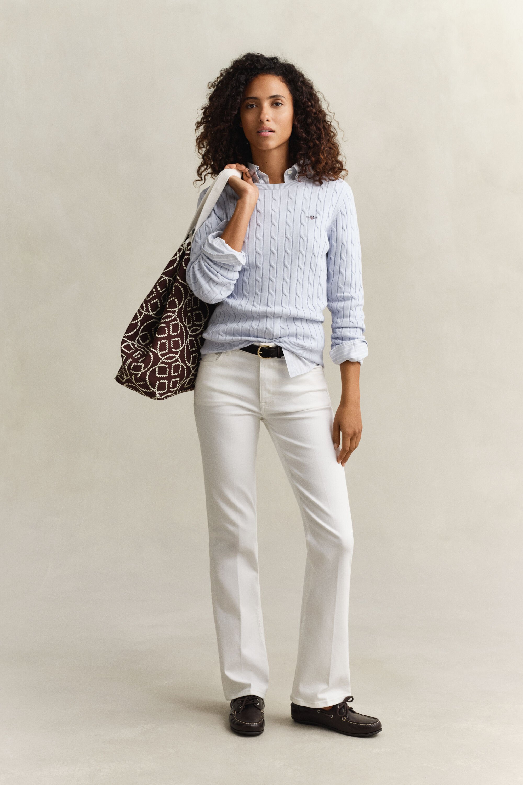 Camisola de malha entrançada com decote redondo