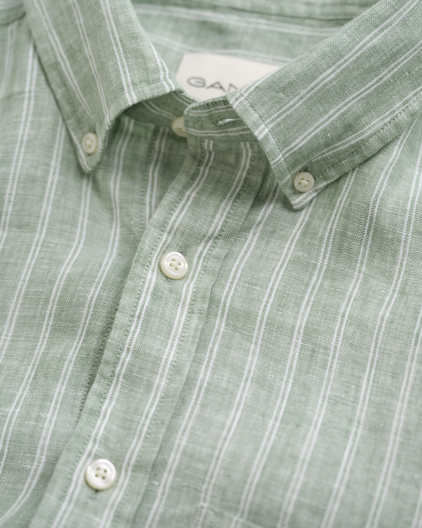 Camisa de linho &agrave;s riscas regular fit