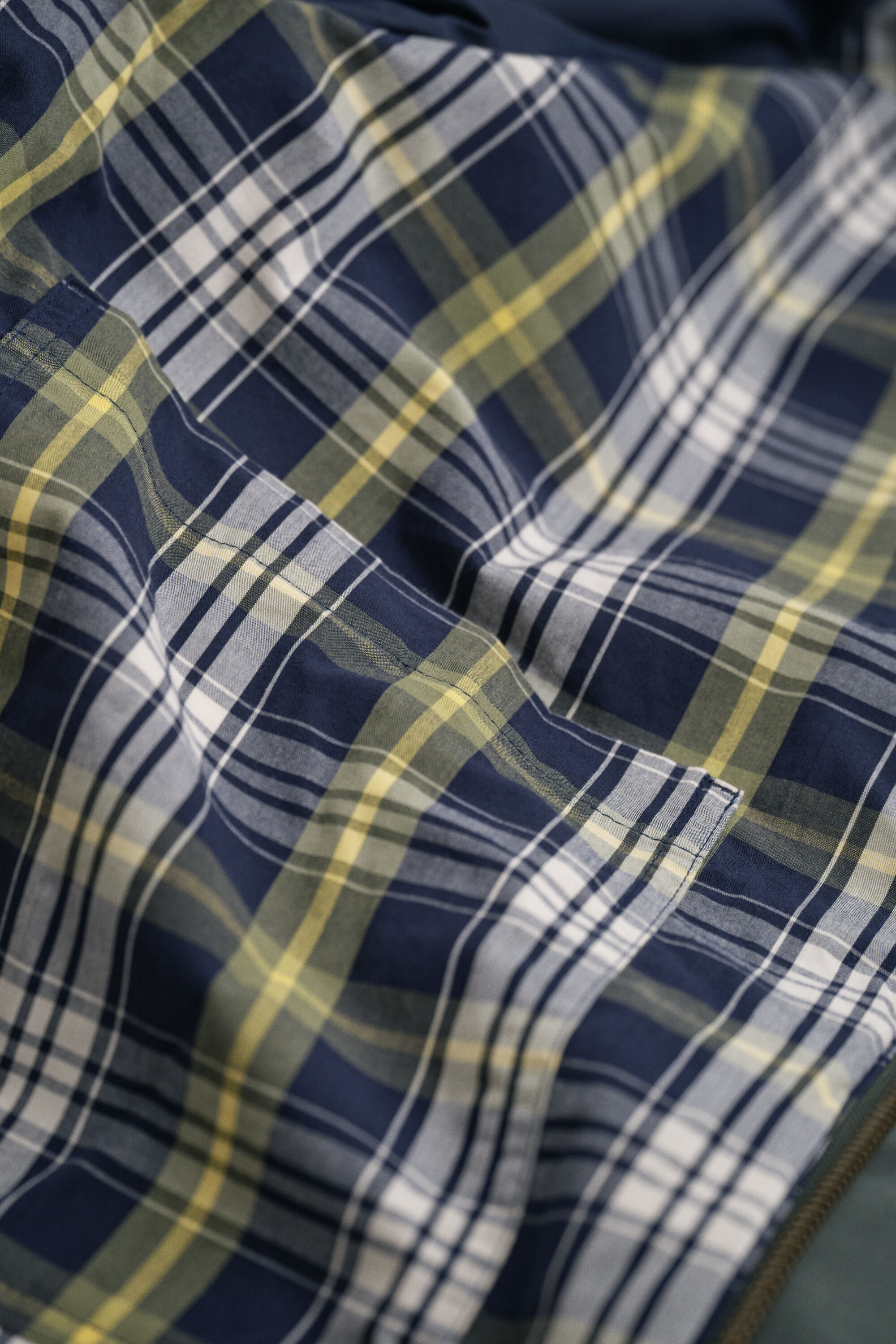 Casaco rústico com acabamento encerado