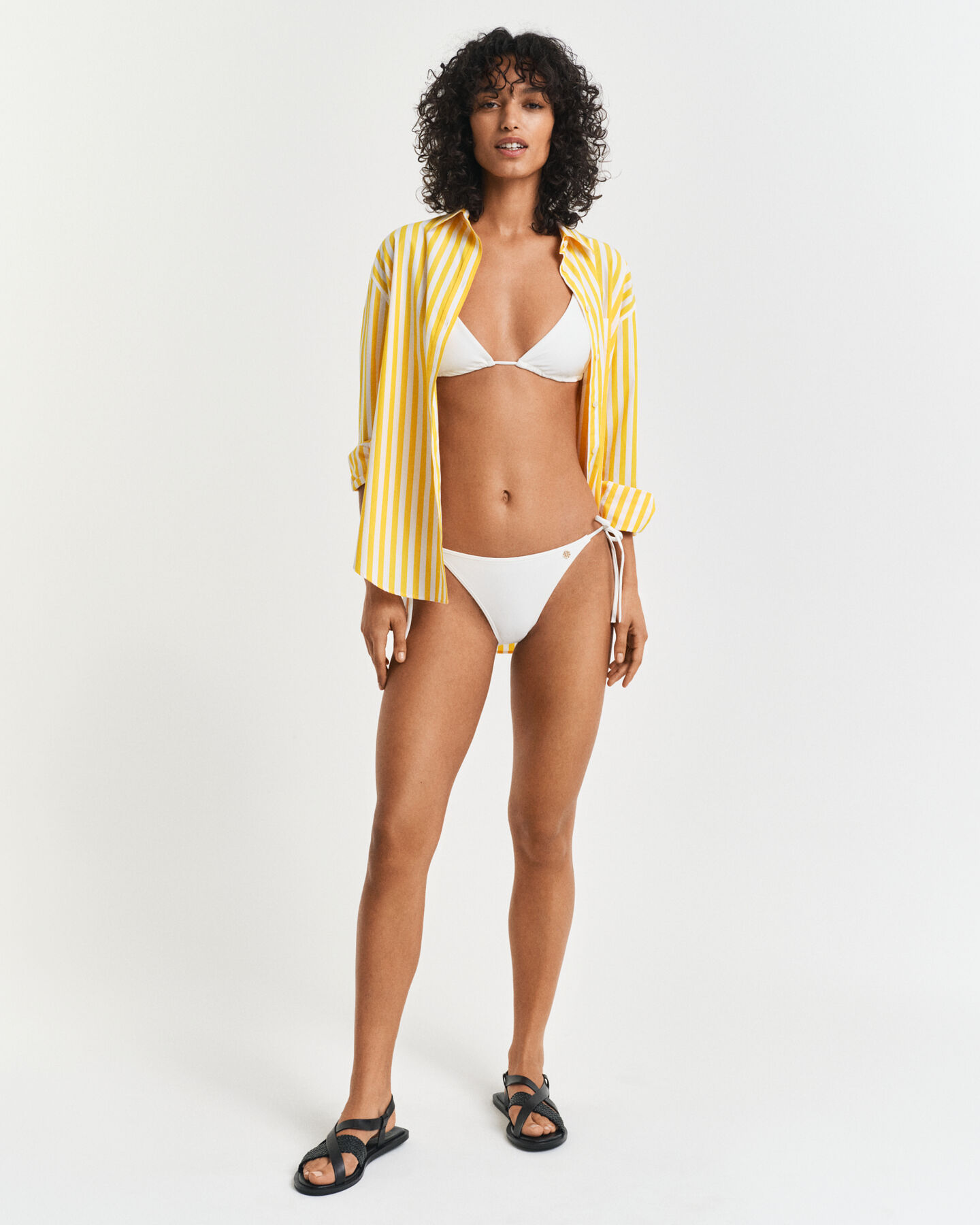 Cuecas de biquíni com atilhos