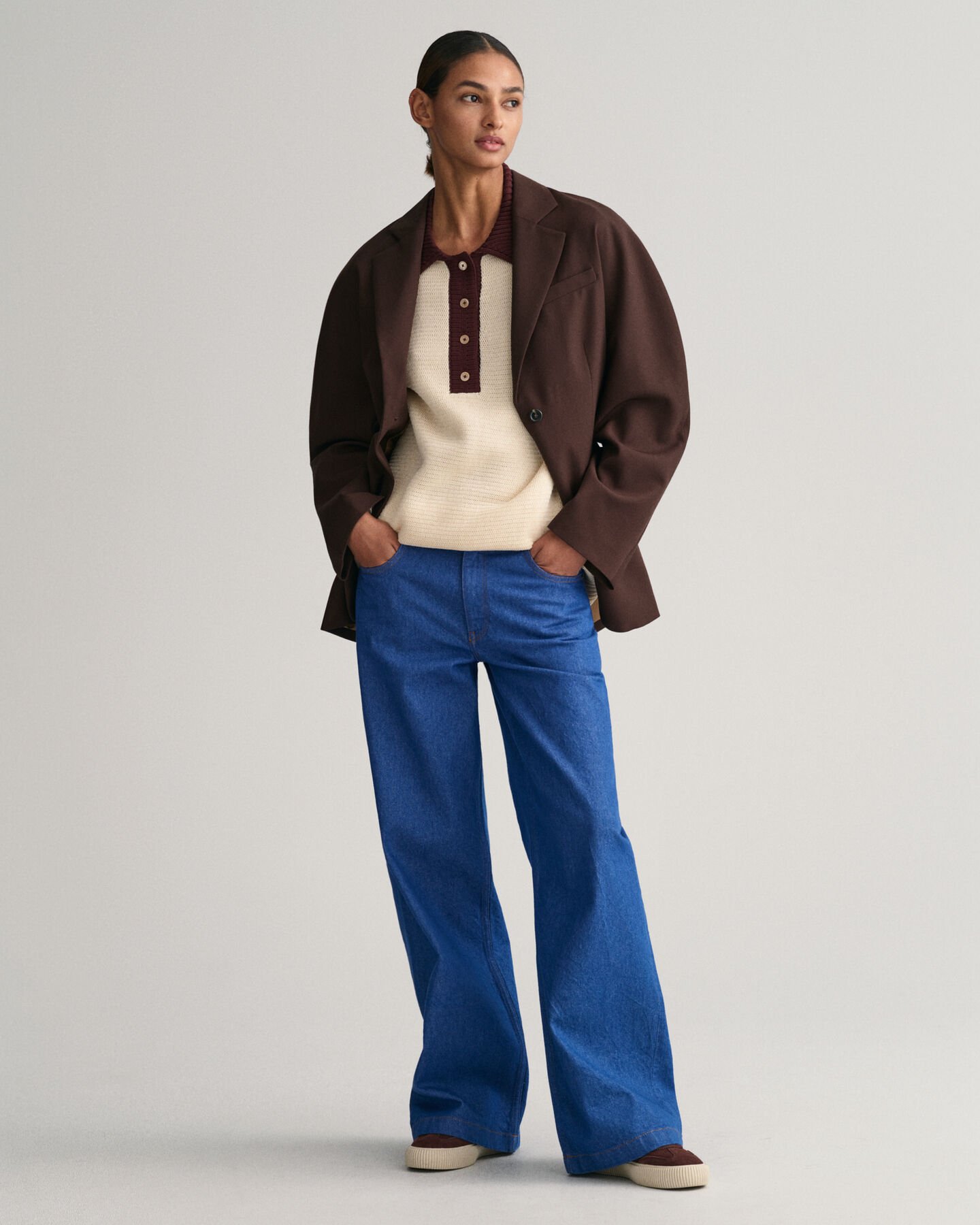 Polo em malha às riscas