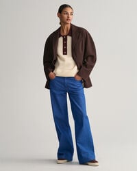 Polo em malha às riscas