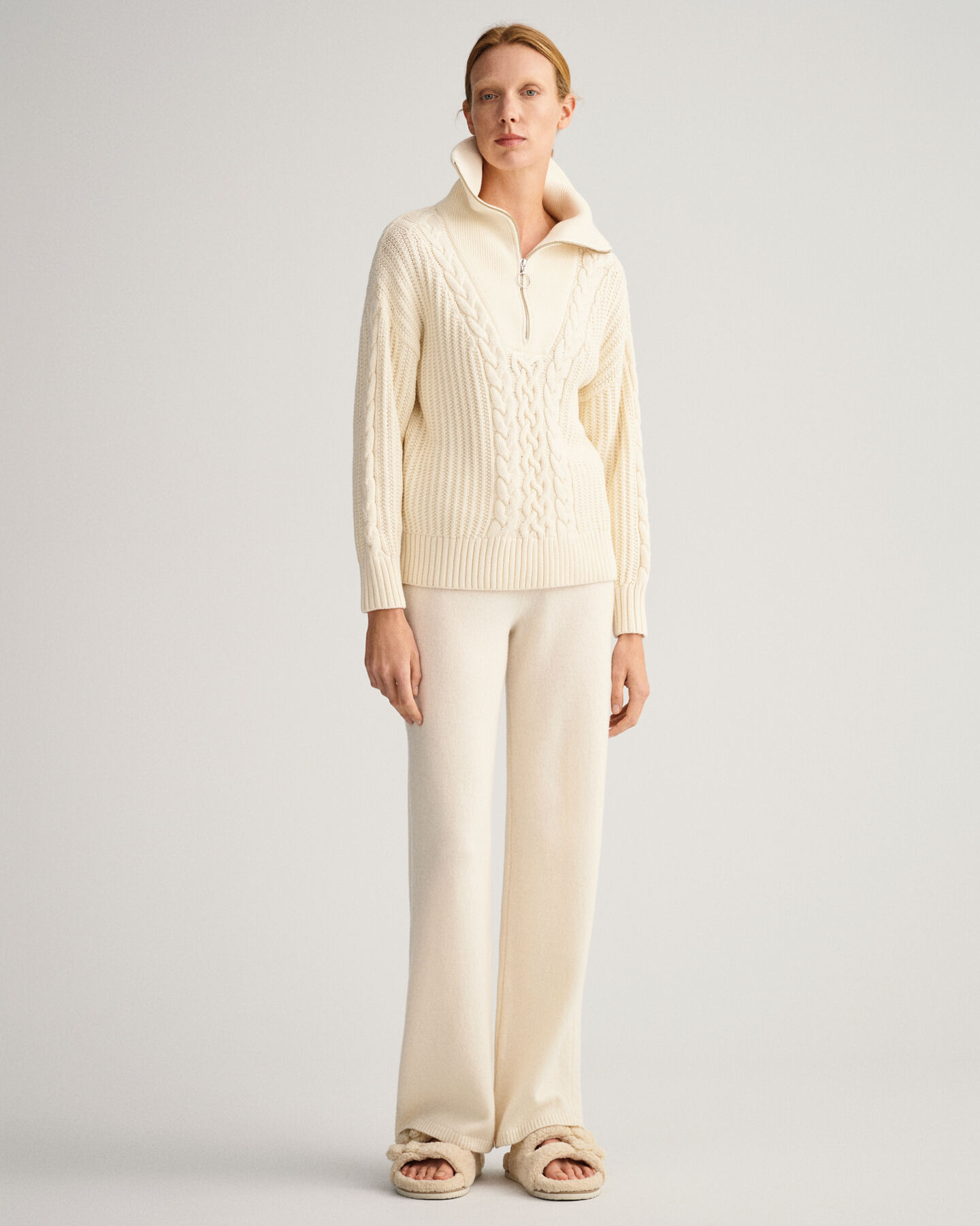 Pulover com meio fecho em malha entran&ccedil;ada