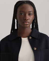 Casaco-camisa cosido &agrave; m&atilde;o