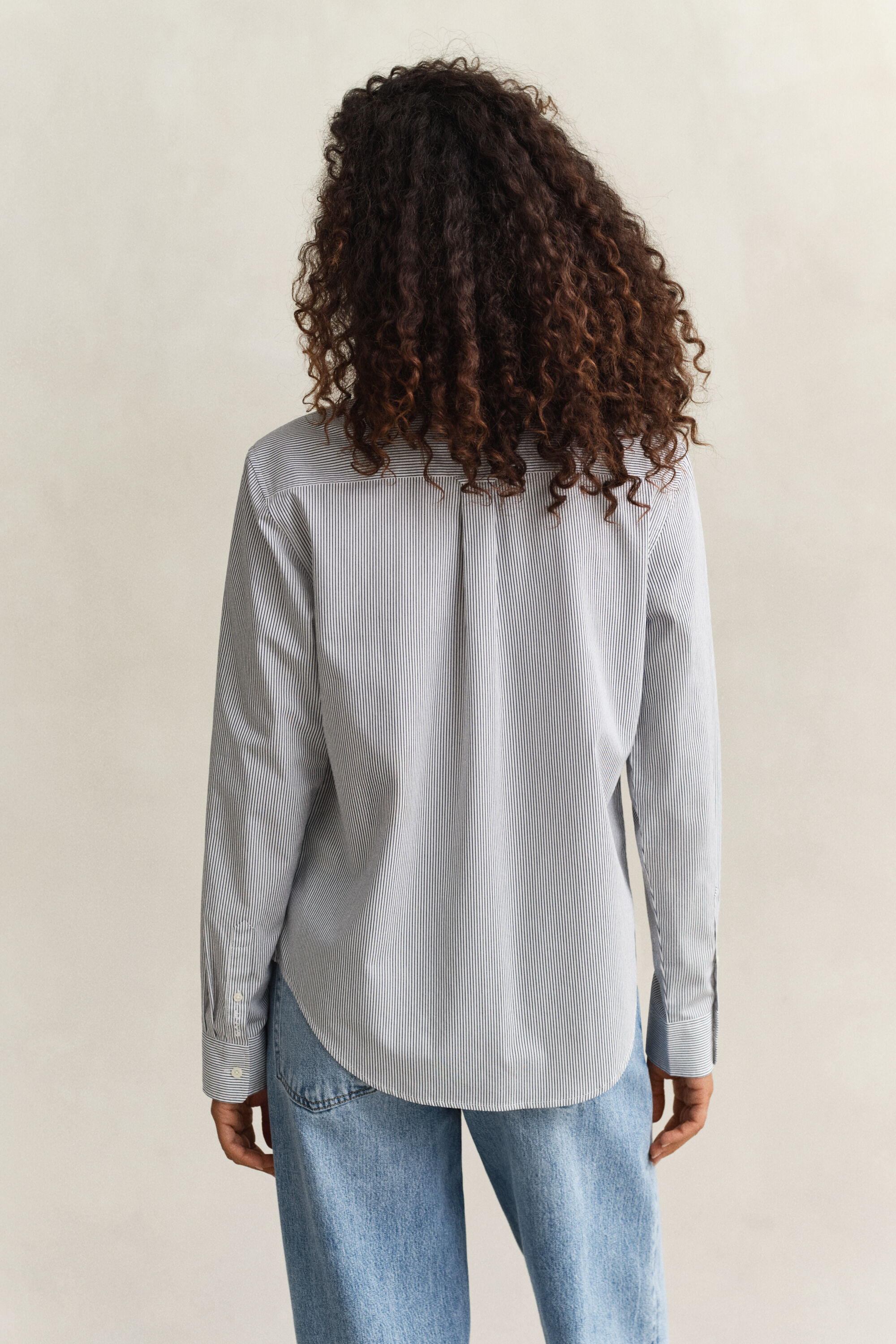 Camisa em algodão às riscas com folhos