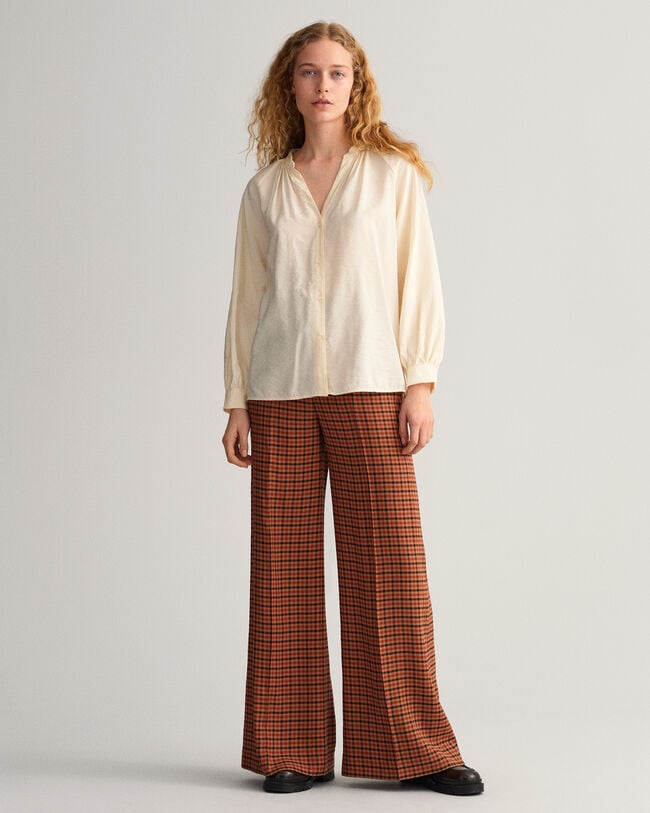 Blusa com gola estilo mao