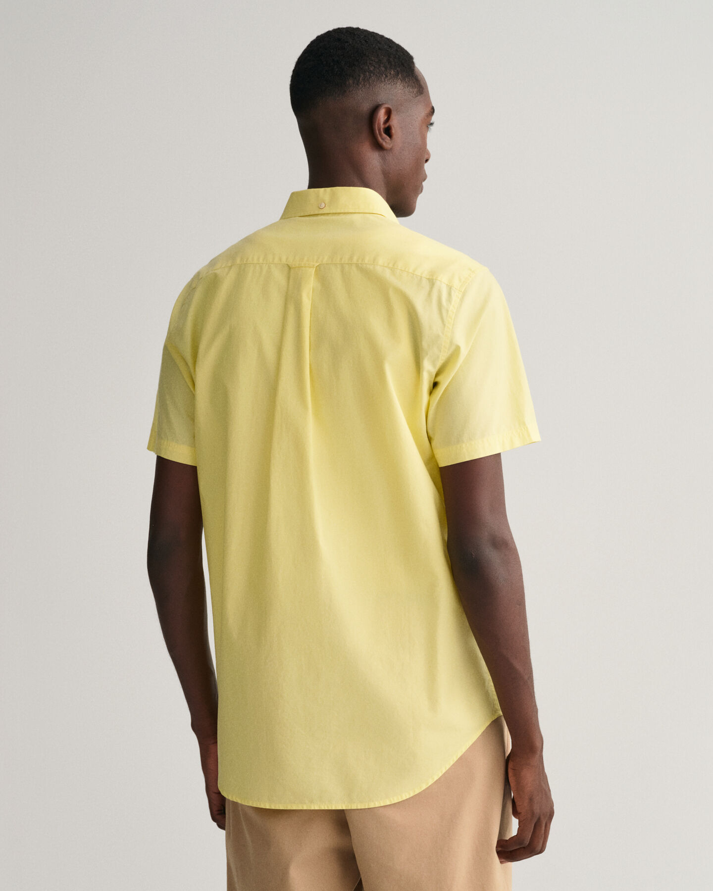 Camisa de popelina com manga curta regular fit