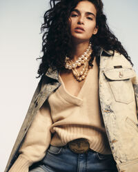 Sweatshirt com decote em V em mistura de caxemira Wrangler x GANT Varsity