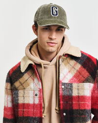 Boné em bombazina com lavagem e emblema G