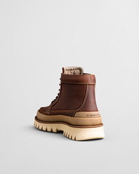 Botas de cano médio em pele Nebrada