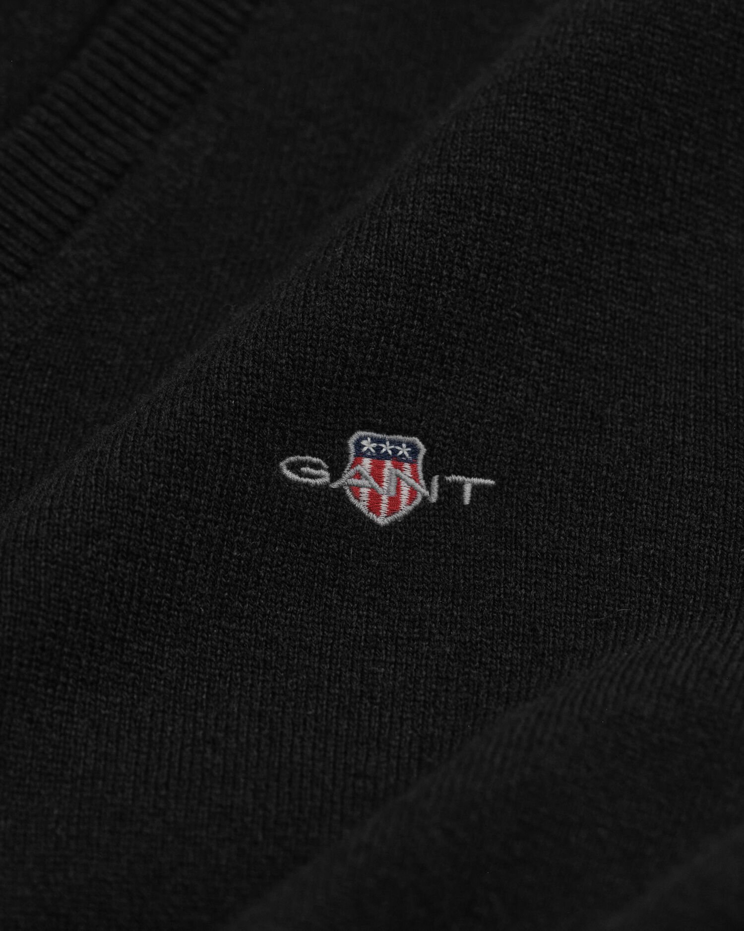 Pullover com decote em V em lã extrafina