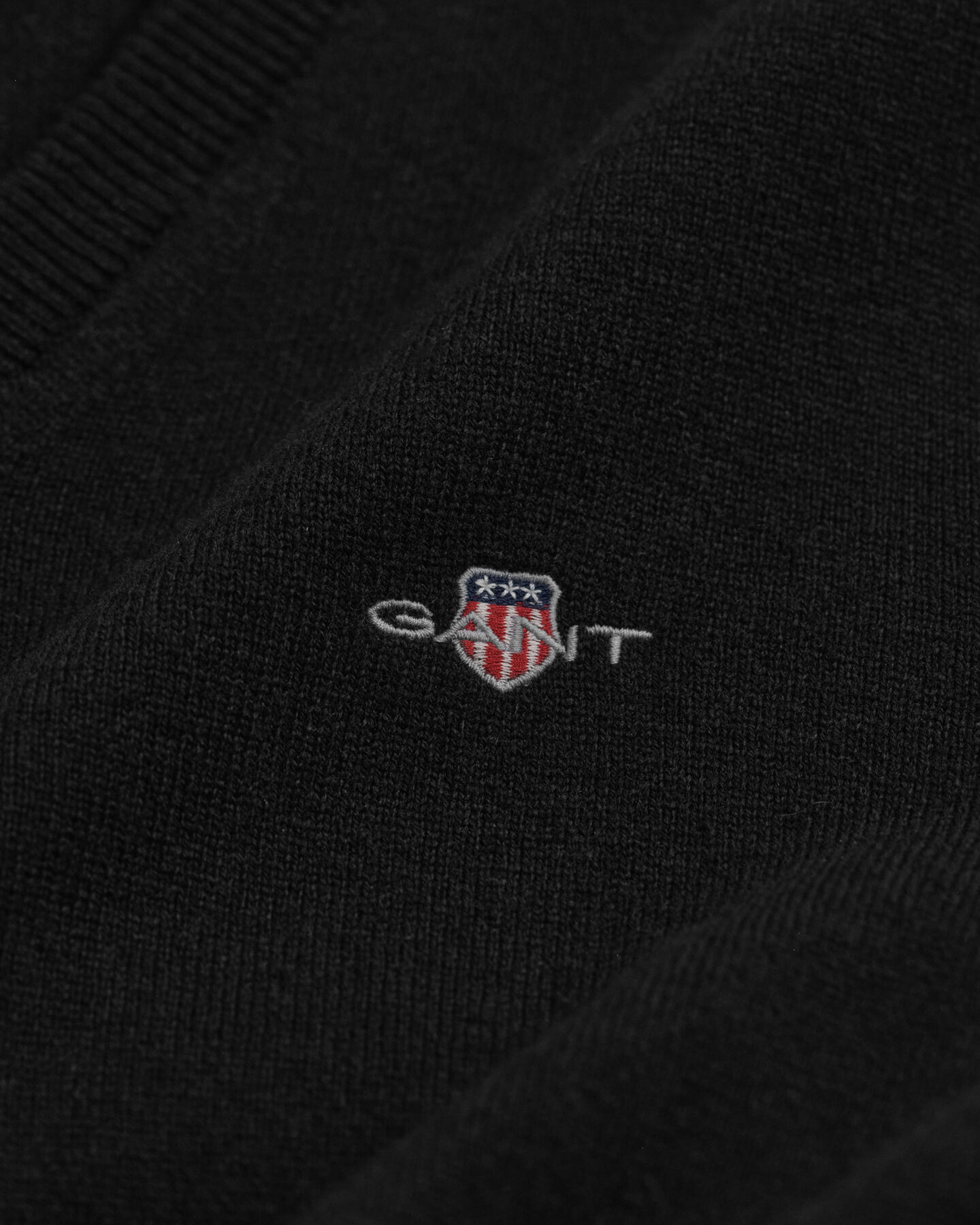 Pullover com decote em V em lã extrafina