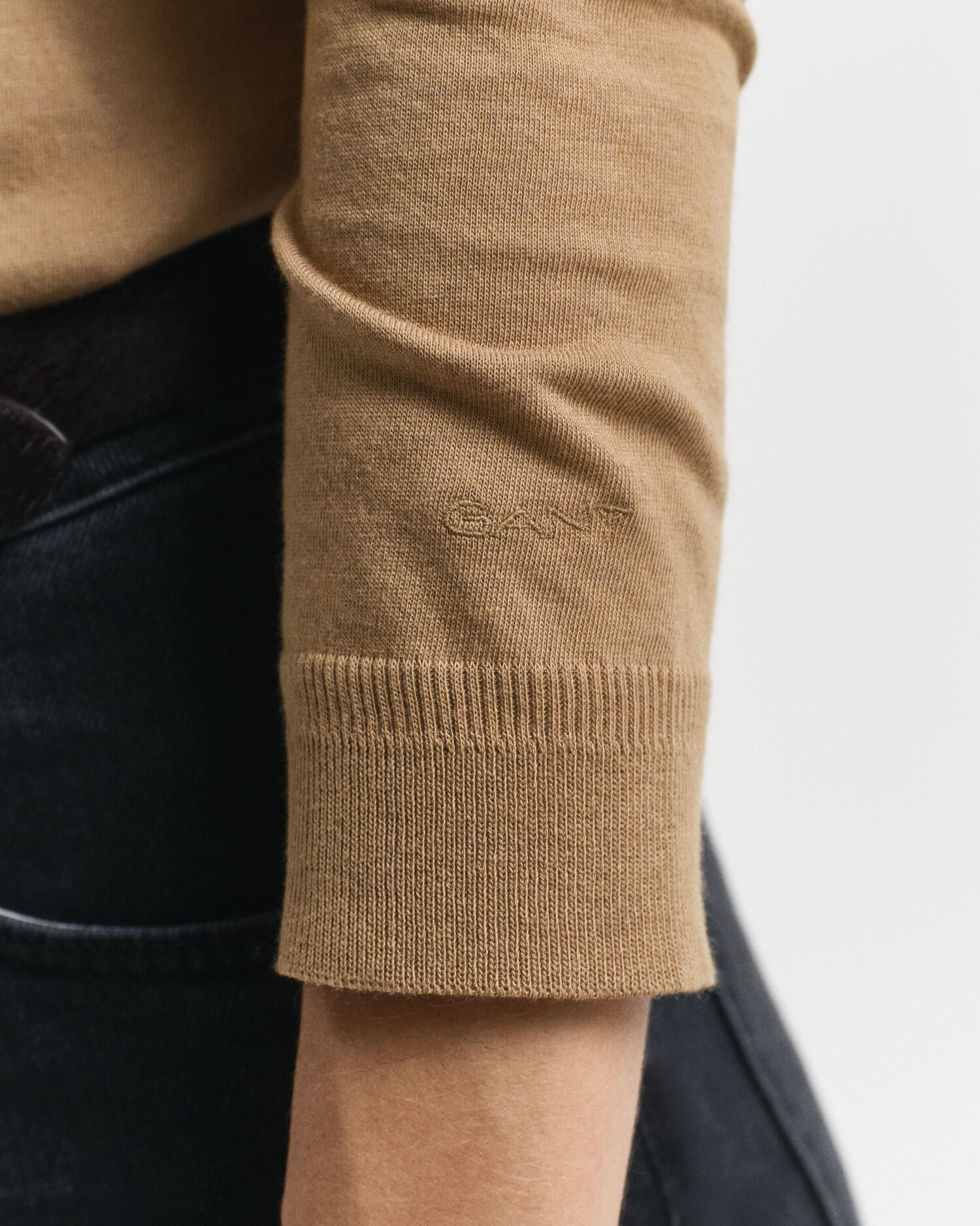 Polo de mangas compridas com botões