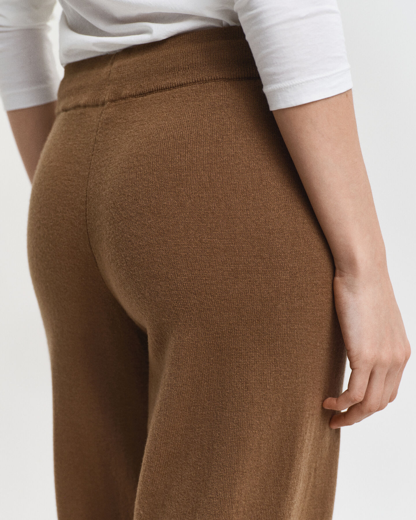 Calças em malha de lã extrafina