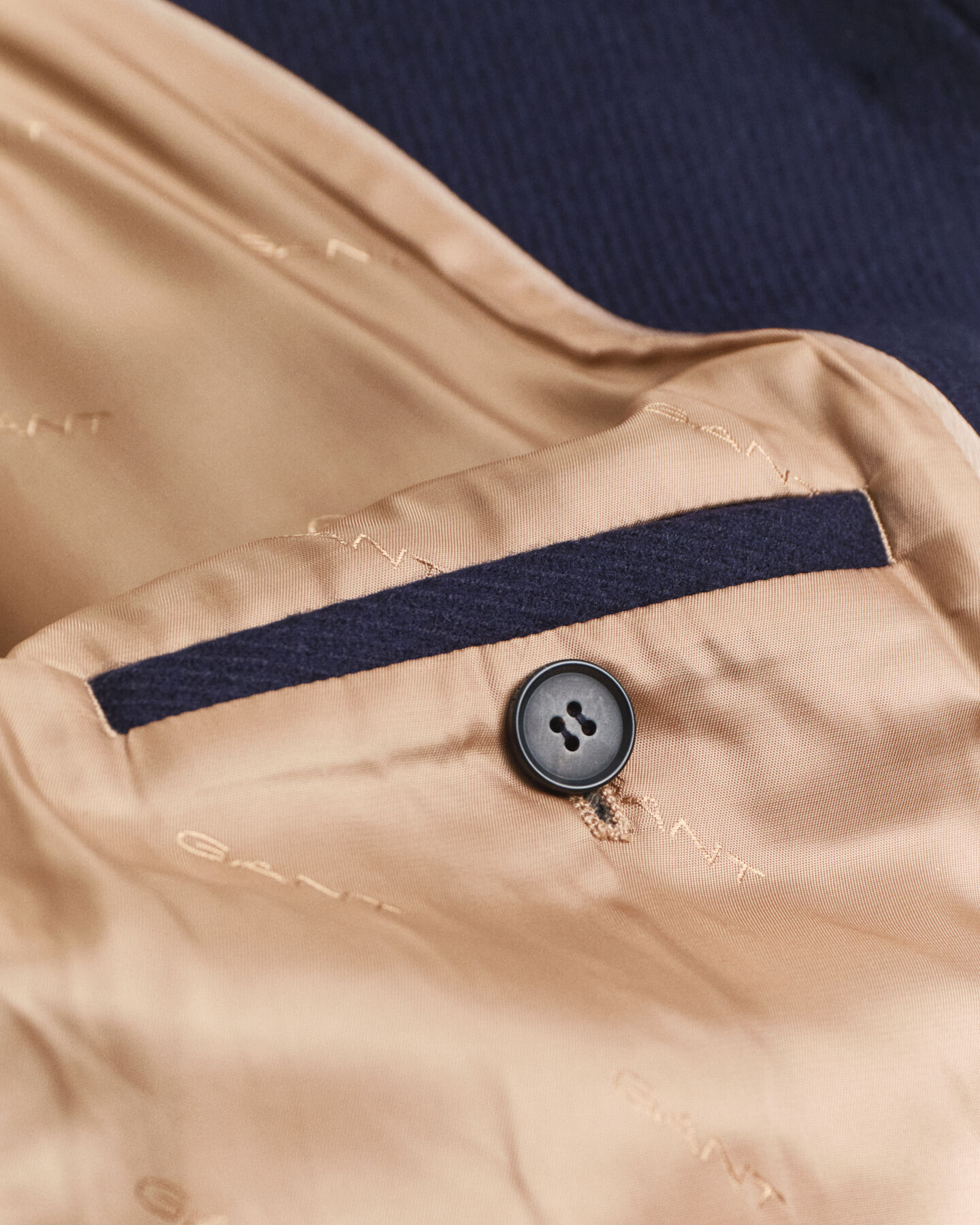 Gabardina curta em mistura de lã