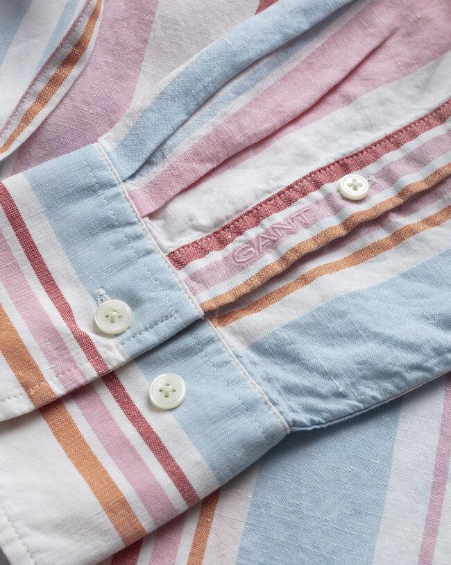 Vestido-camisa às riscas