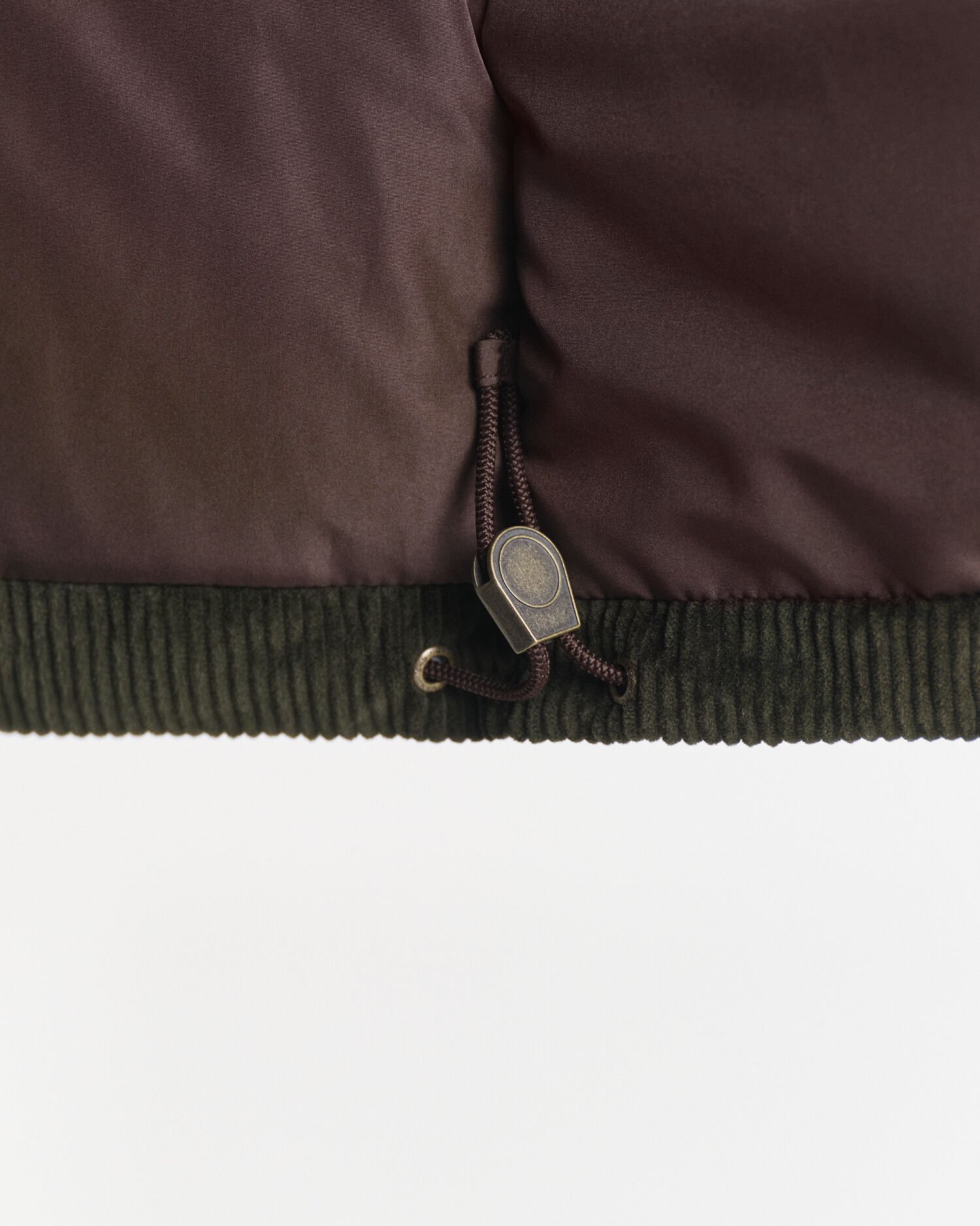 Blusão acolchoado de penas e bombazina