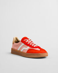 Ténis em camurça e cetim Cuzima