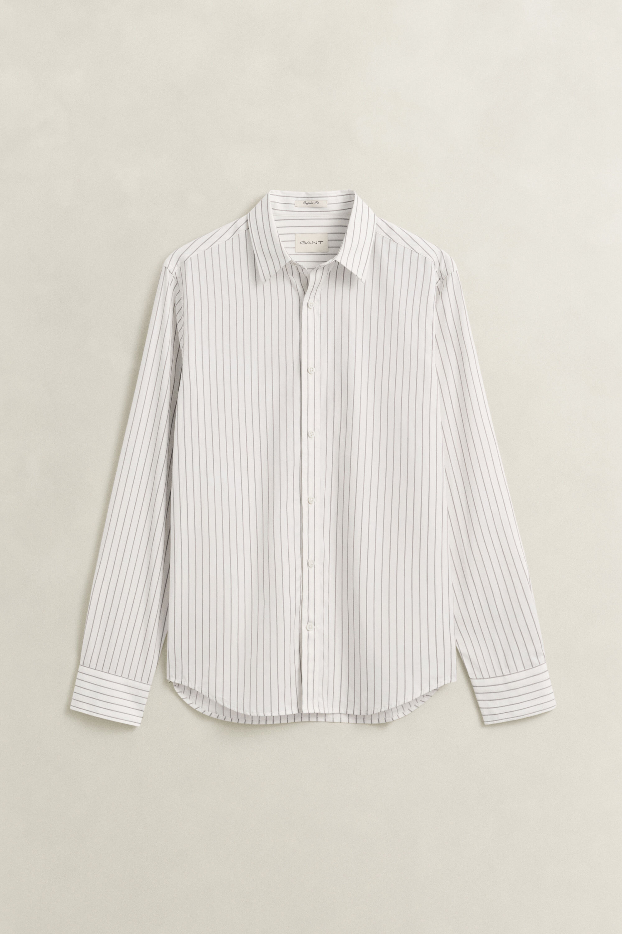 Camisa em tecido Dobby às riscas