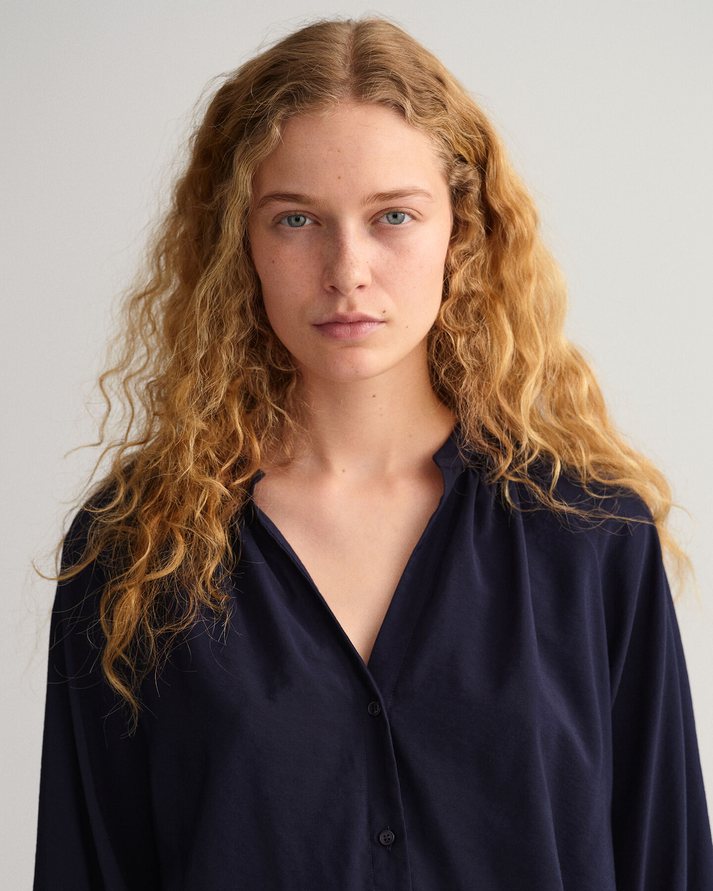 Blusa com gola estilo mao