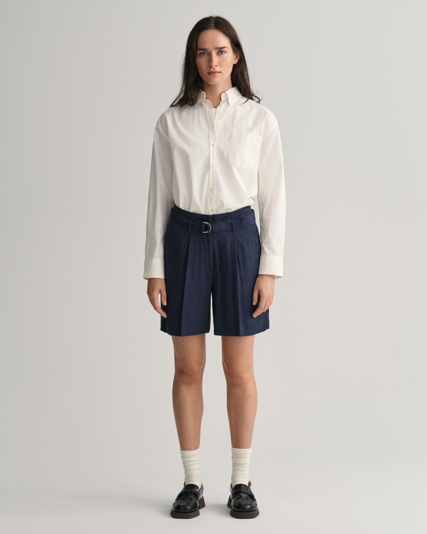 Cal&ccedil;&otilde;es com cinto relaxed fit