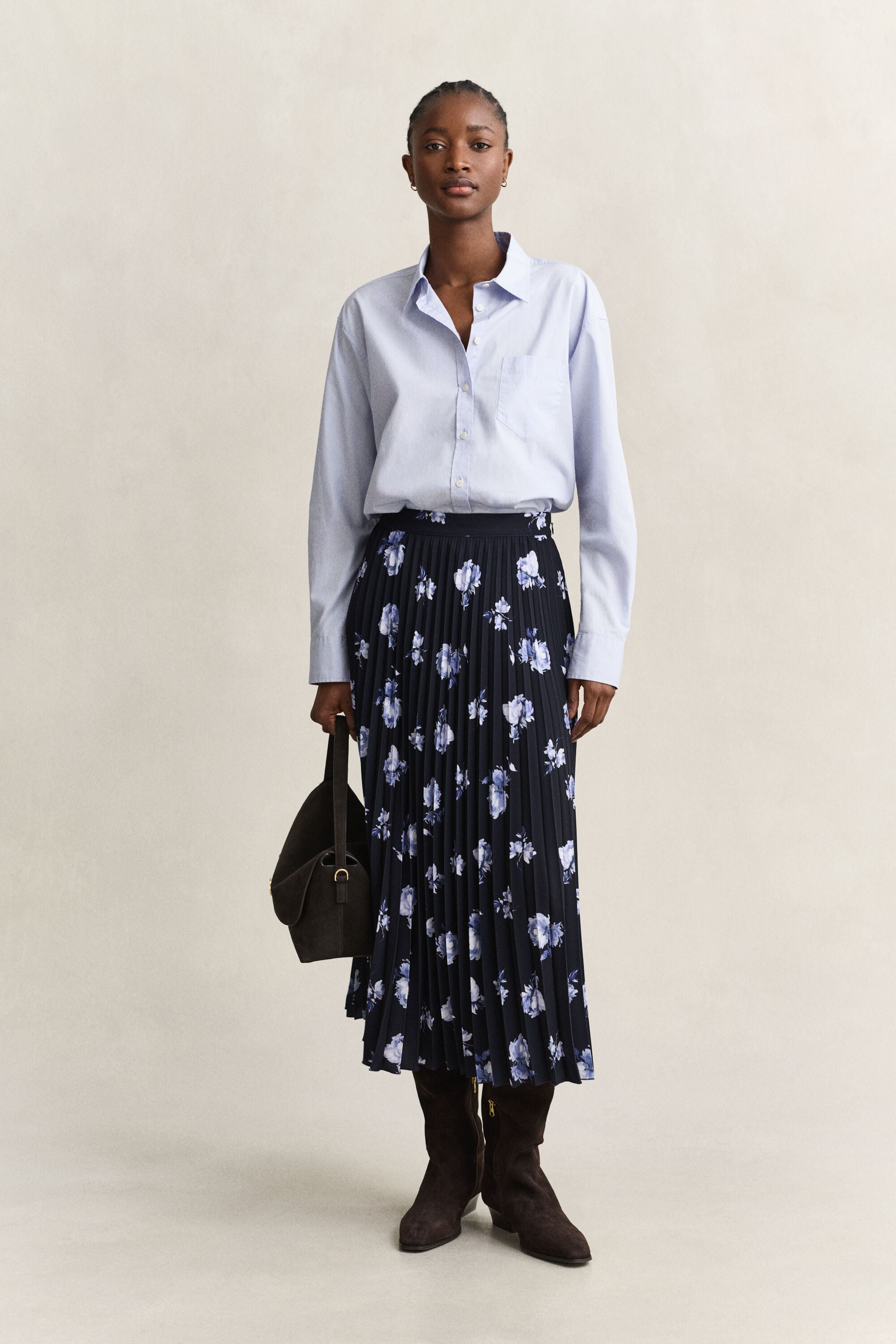 Saia com pregas e estampado floral