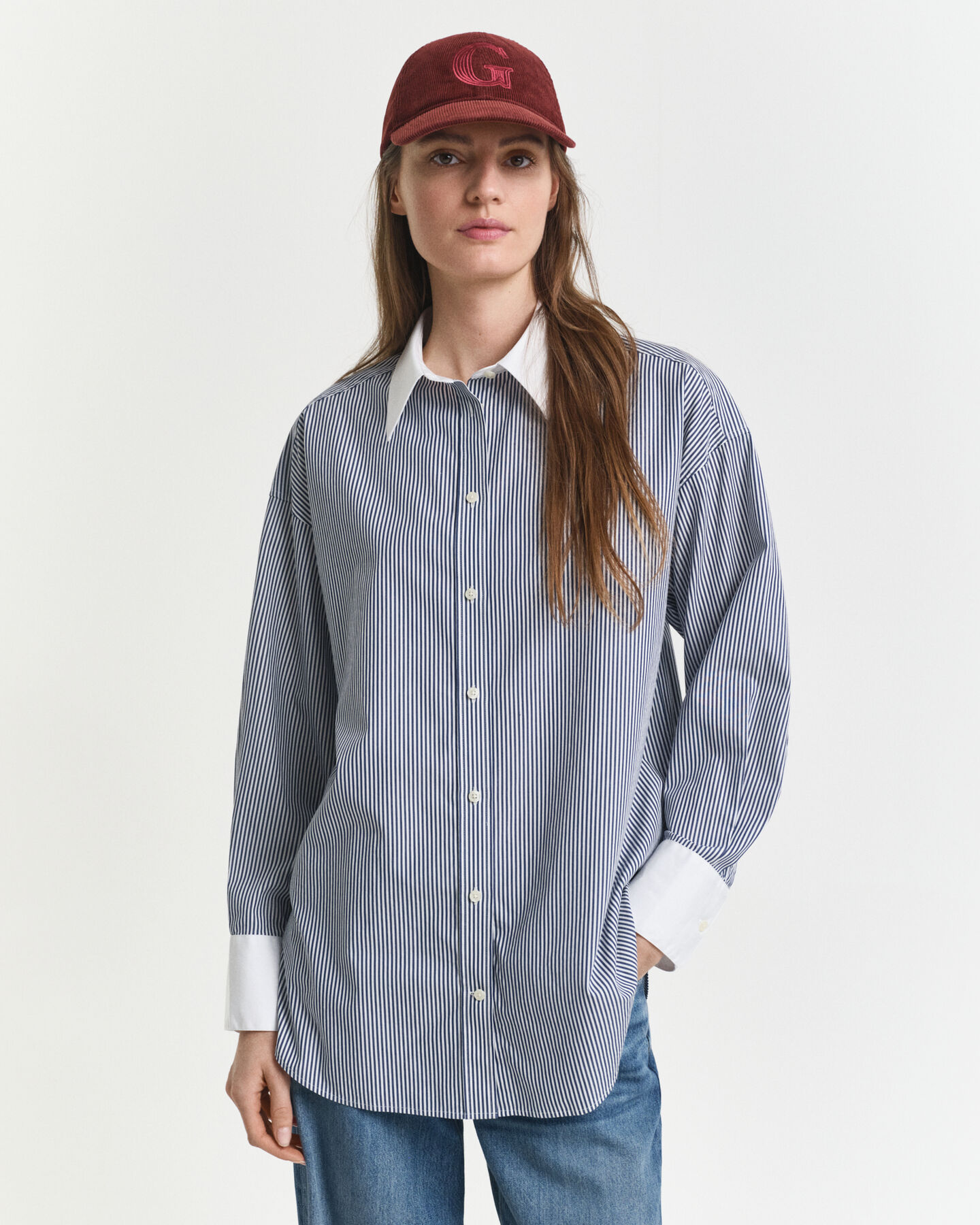 Camisa às riscas com colarinho contrastante oversized