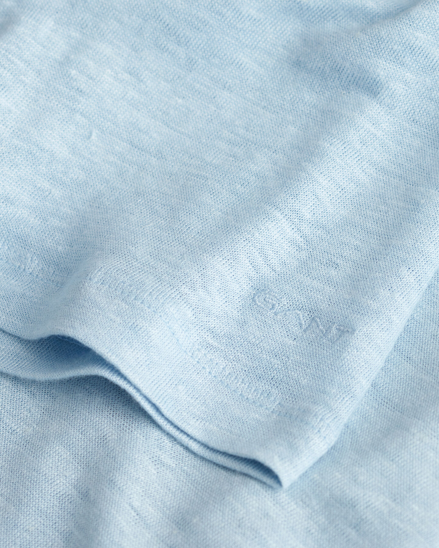 T-shirt em linho com decote em V