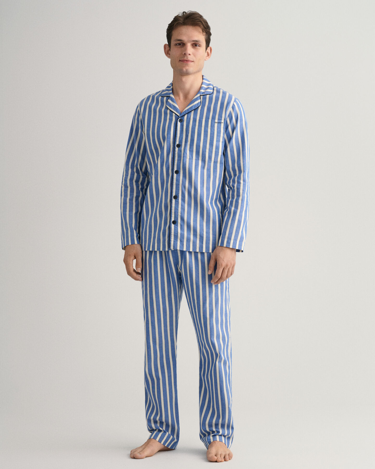 Conjunto de pijama Oxford às riscas