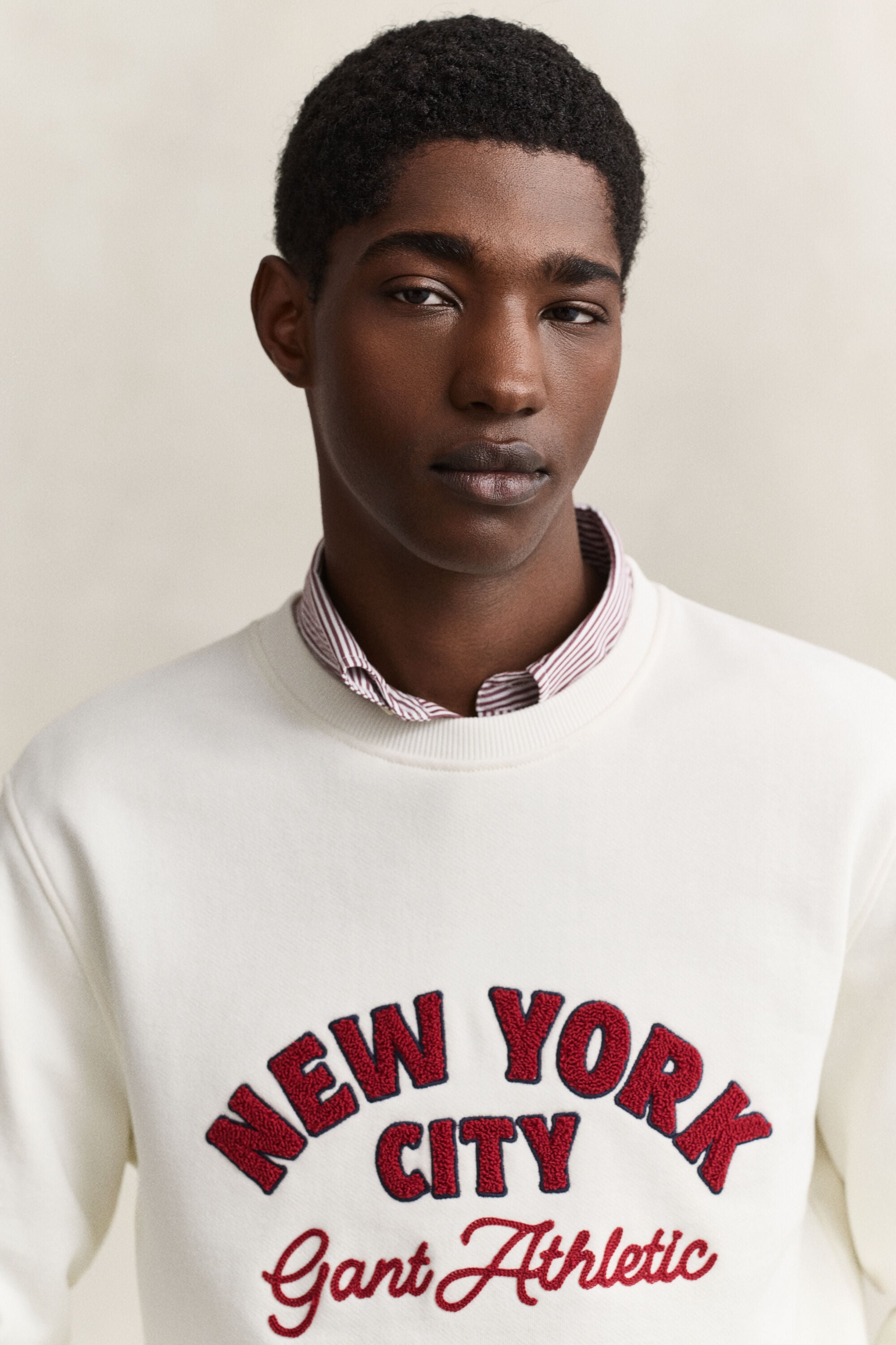 Sweatshirt com grafismo sazonal