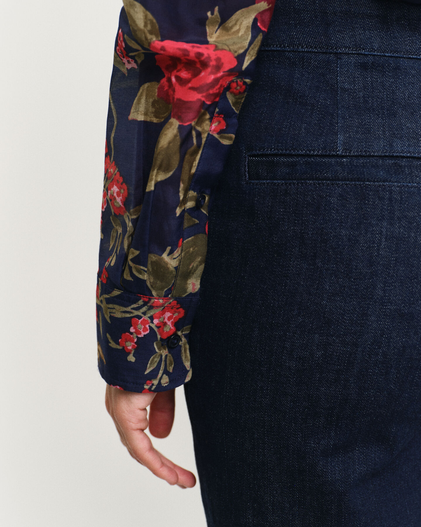 Camisa em seda e algod&atilde;o com estampado Rose relaxed fit