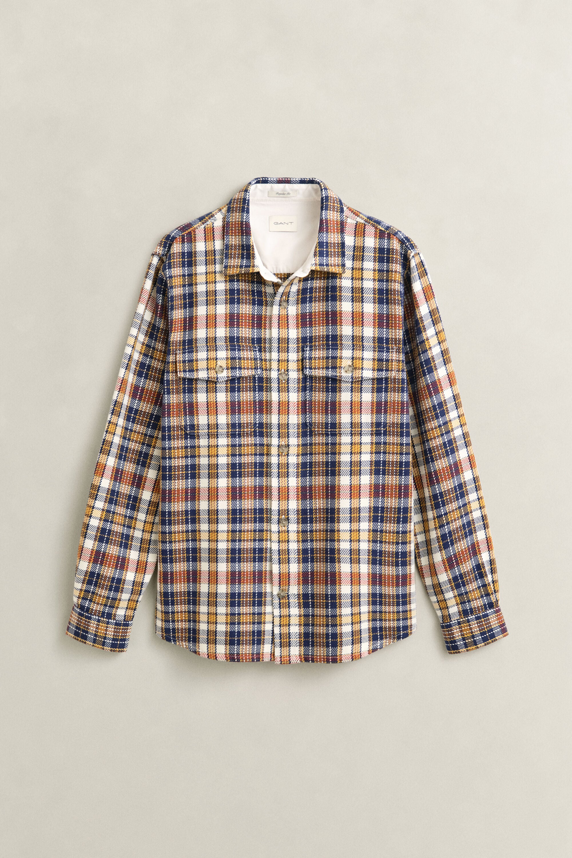 Sobrecamisa em sarja com padrão de xadrez