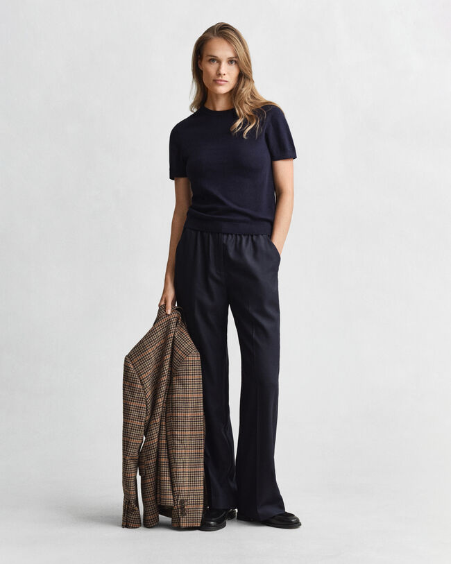 Camisola de malha leve com decote redondo e manga curta