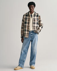 Sobrecamisa em sarja resistente com padrão de xadrez