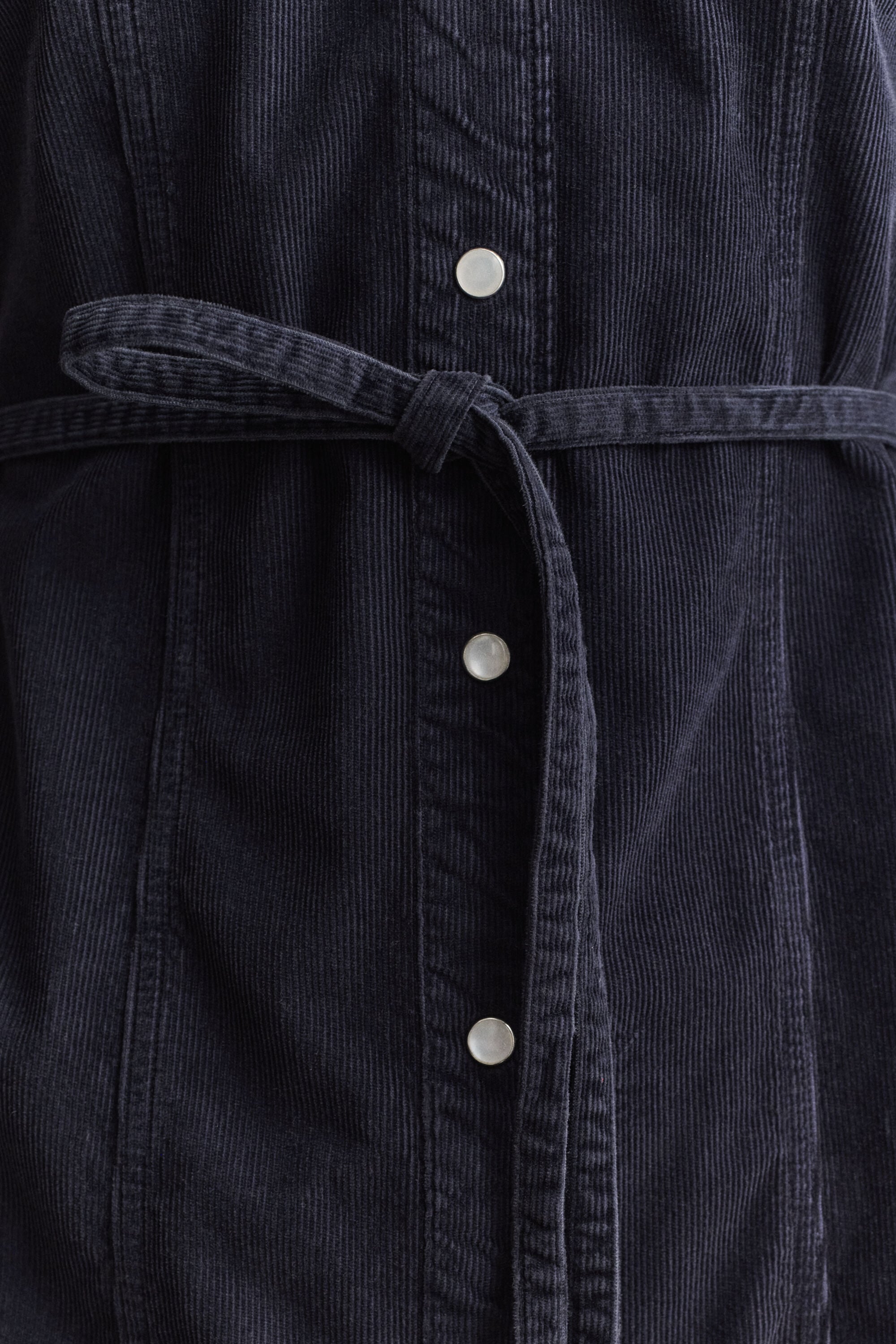 Vestido-camisa em bombazina com cinto
