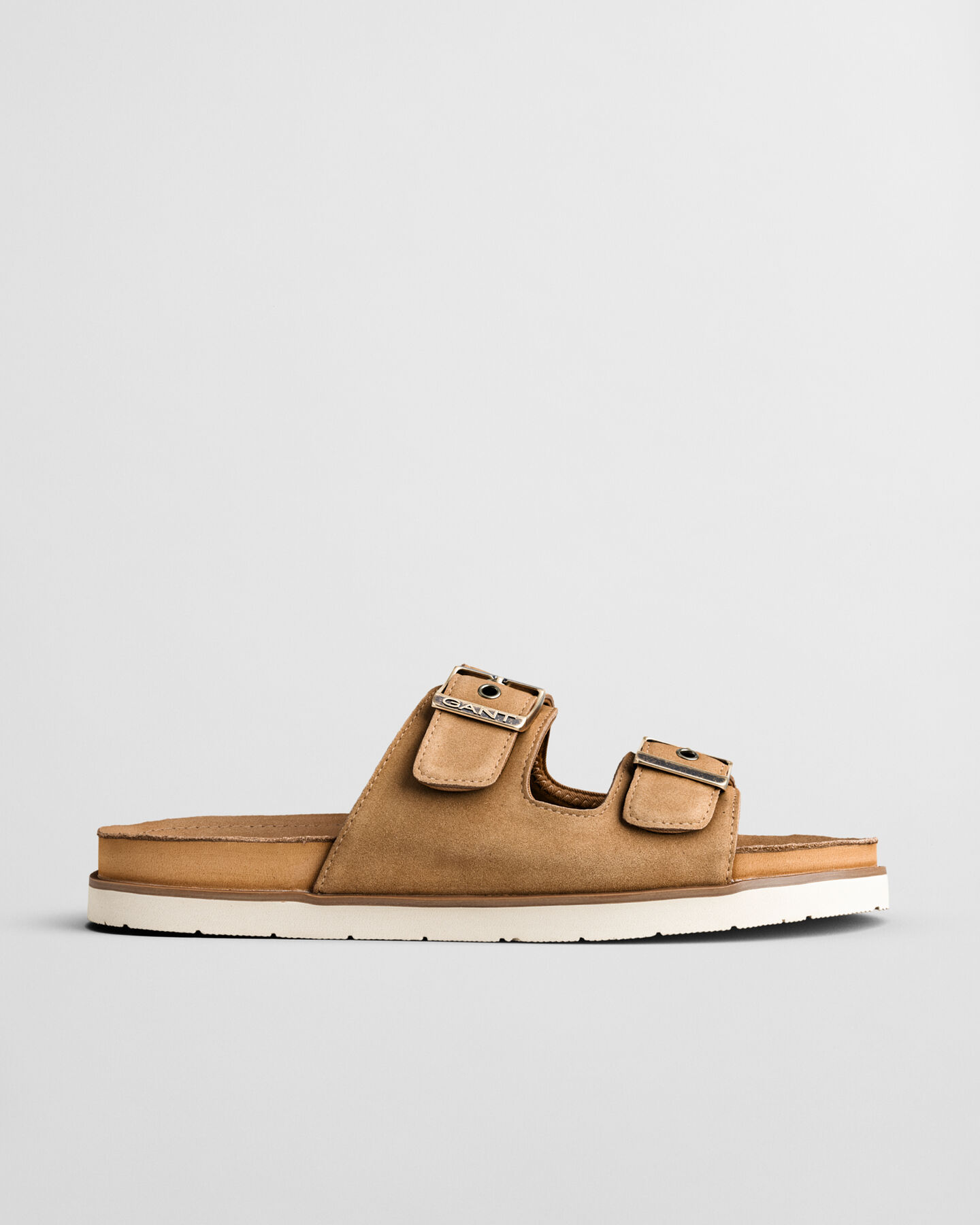 Sand&aacute;lias em camur&ccedil;a Fairfo