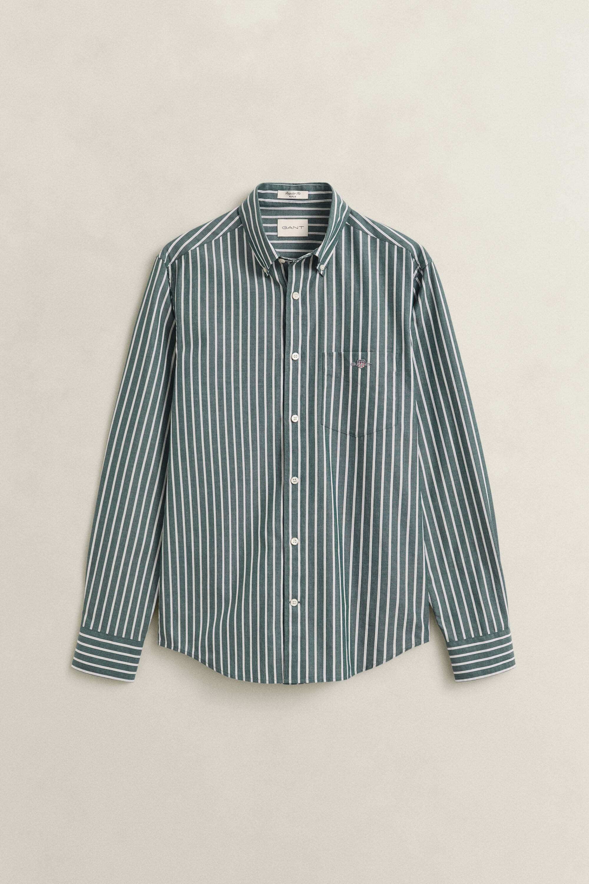 Camisa em popelina às riscas