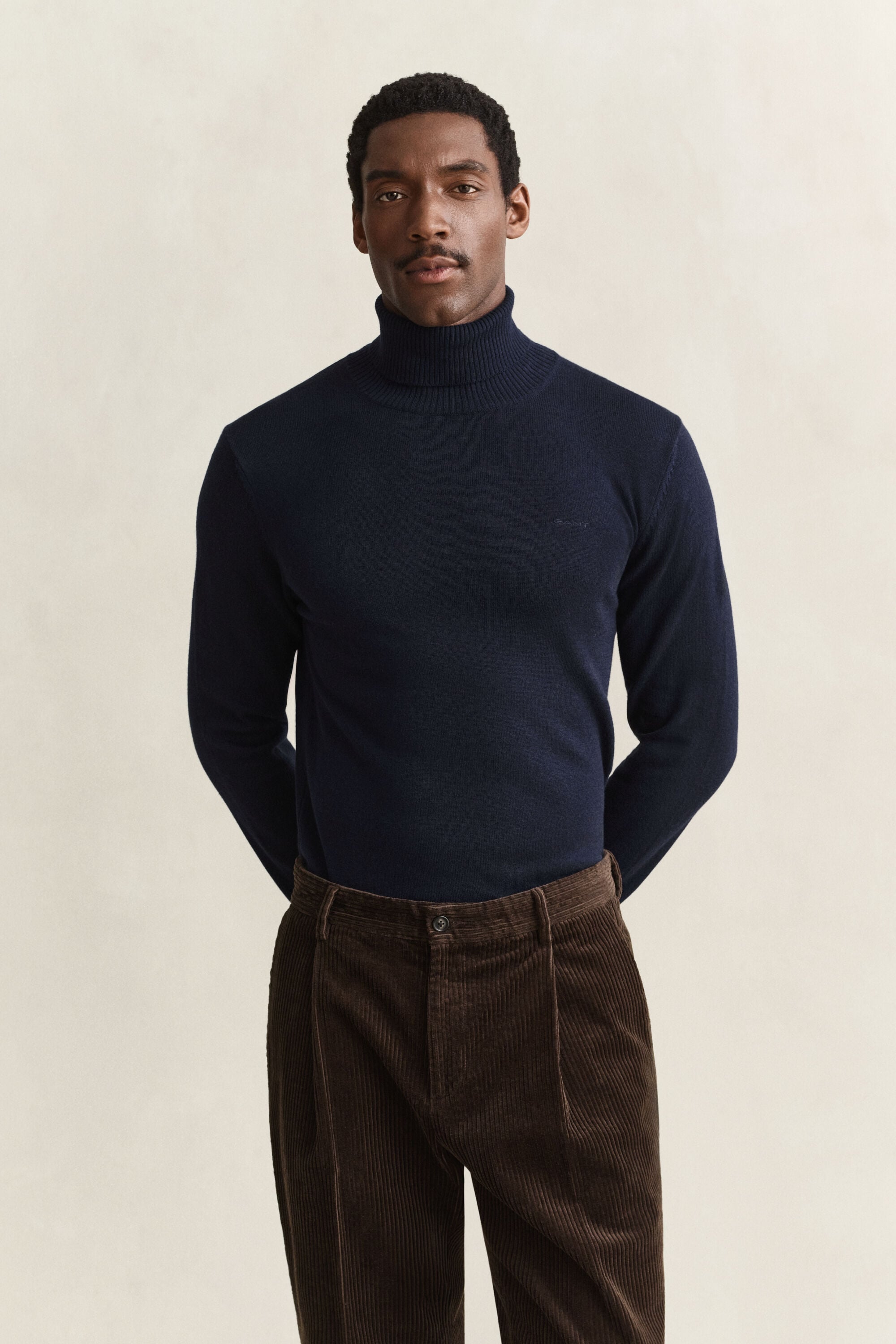 Camisola de gola alta em lã e algodão