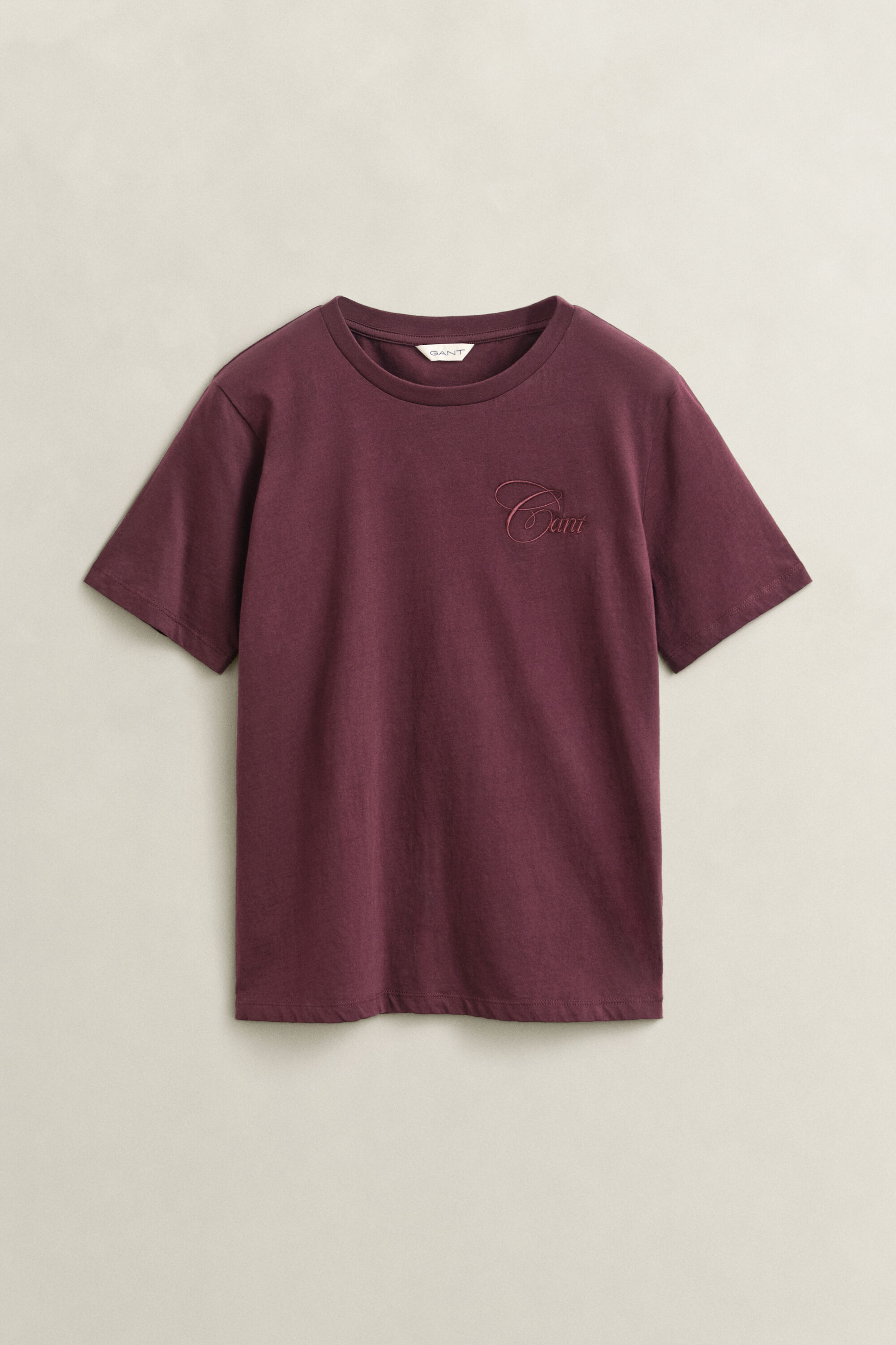 T-shirt com grafismo no mesmo tom