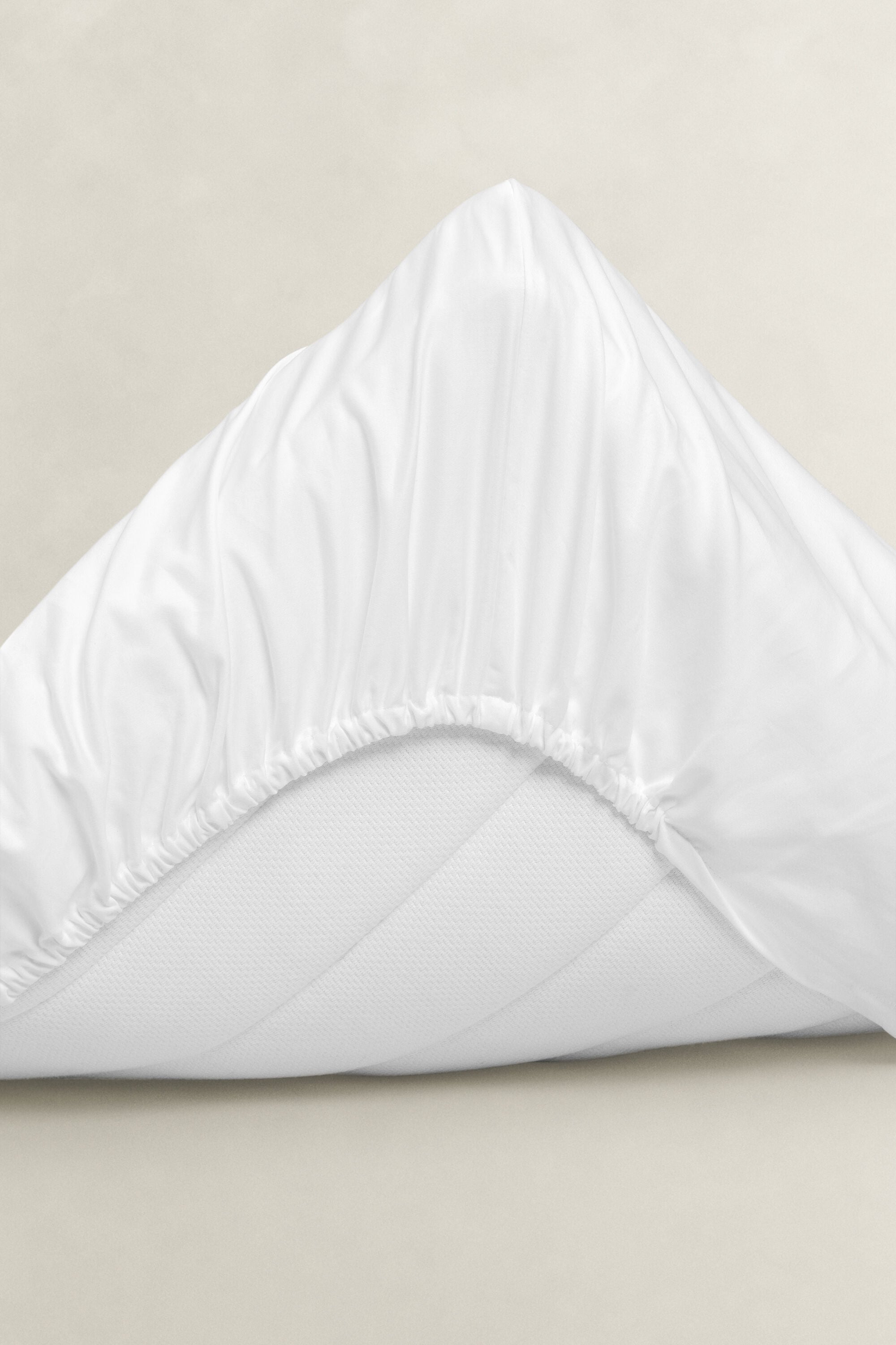 Lençol com elástico de casal Sateen