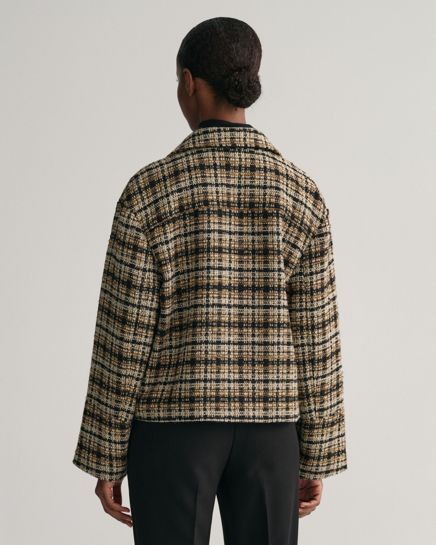 Casaco tipo blazer em tweed com padrão de xadrez