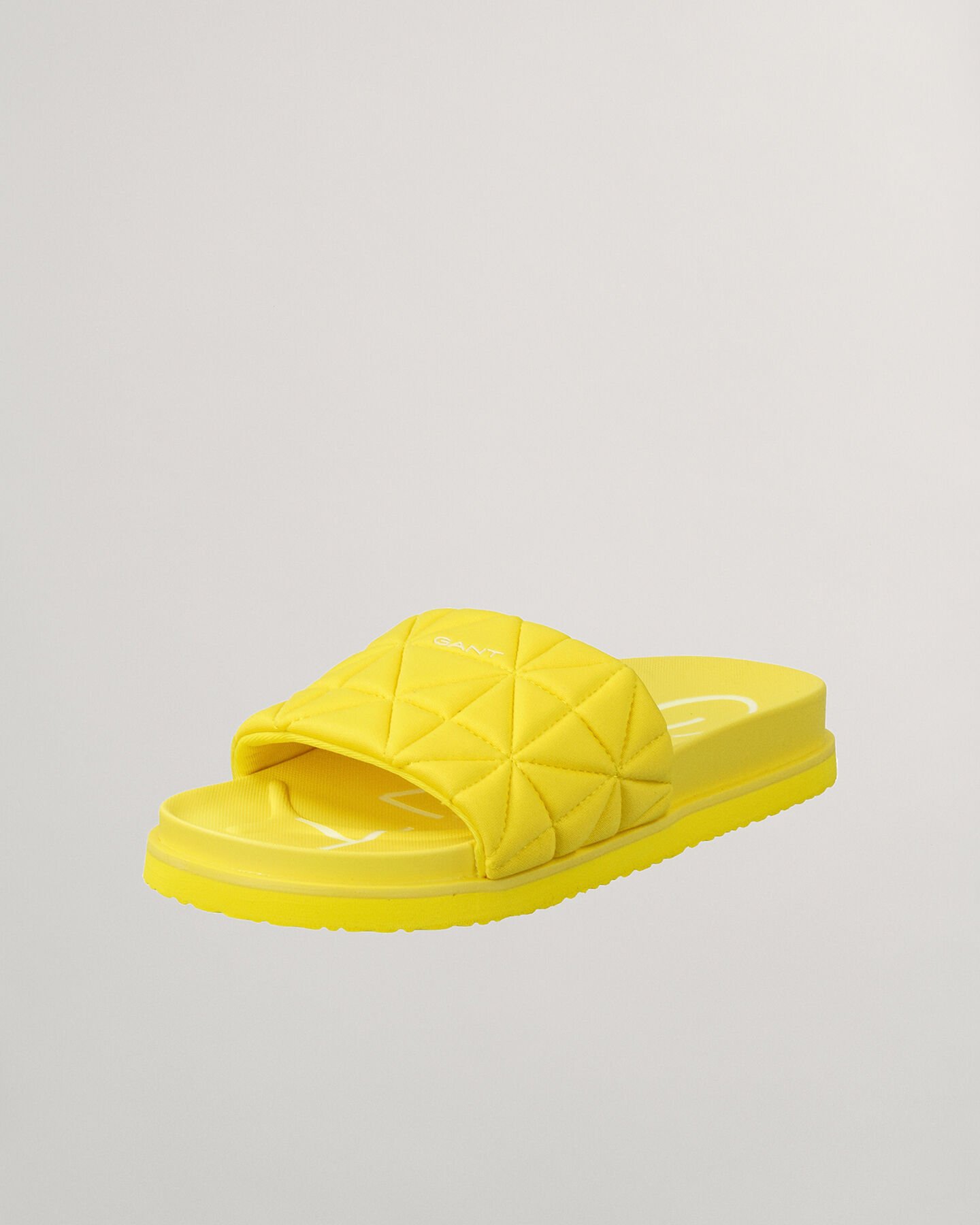 Sand&aacute;lias Mardale Sport