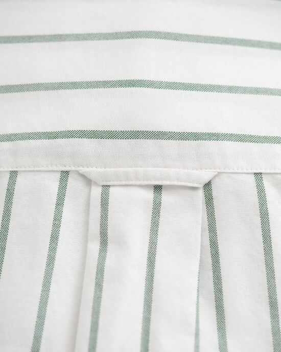 Camisa Oxford clássica às riscas regular fit