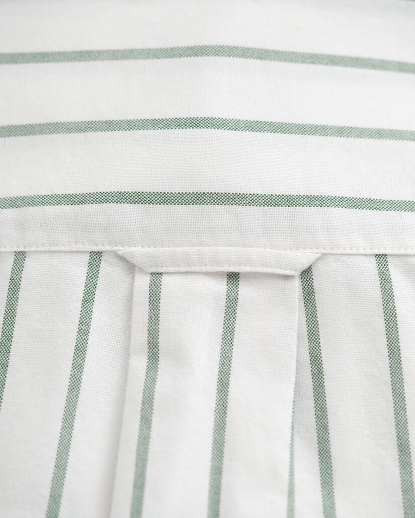 Camisa Oxford clássica às riscas regular fit