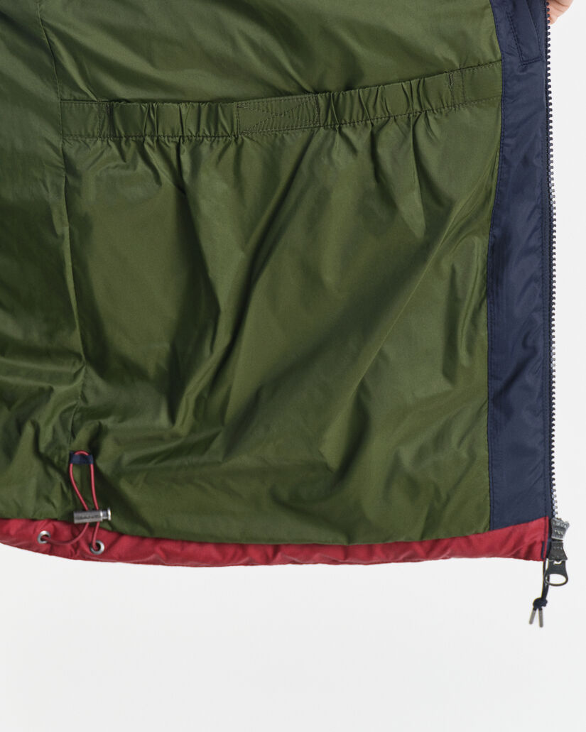 Casaco Active Cloud com bloco de cor