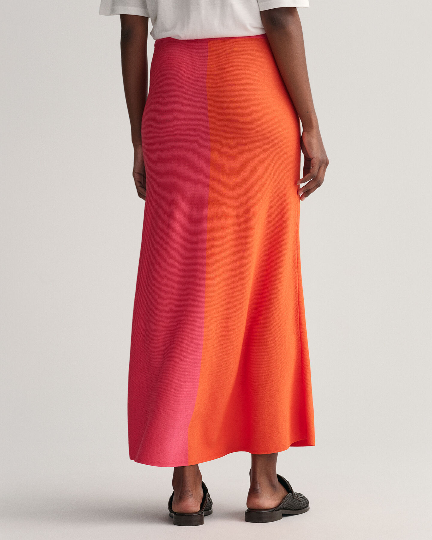 Saia de malha com bloco de cor