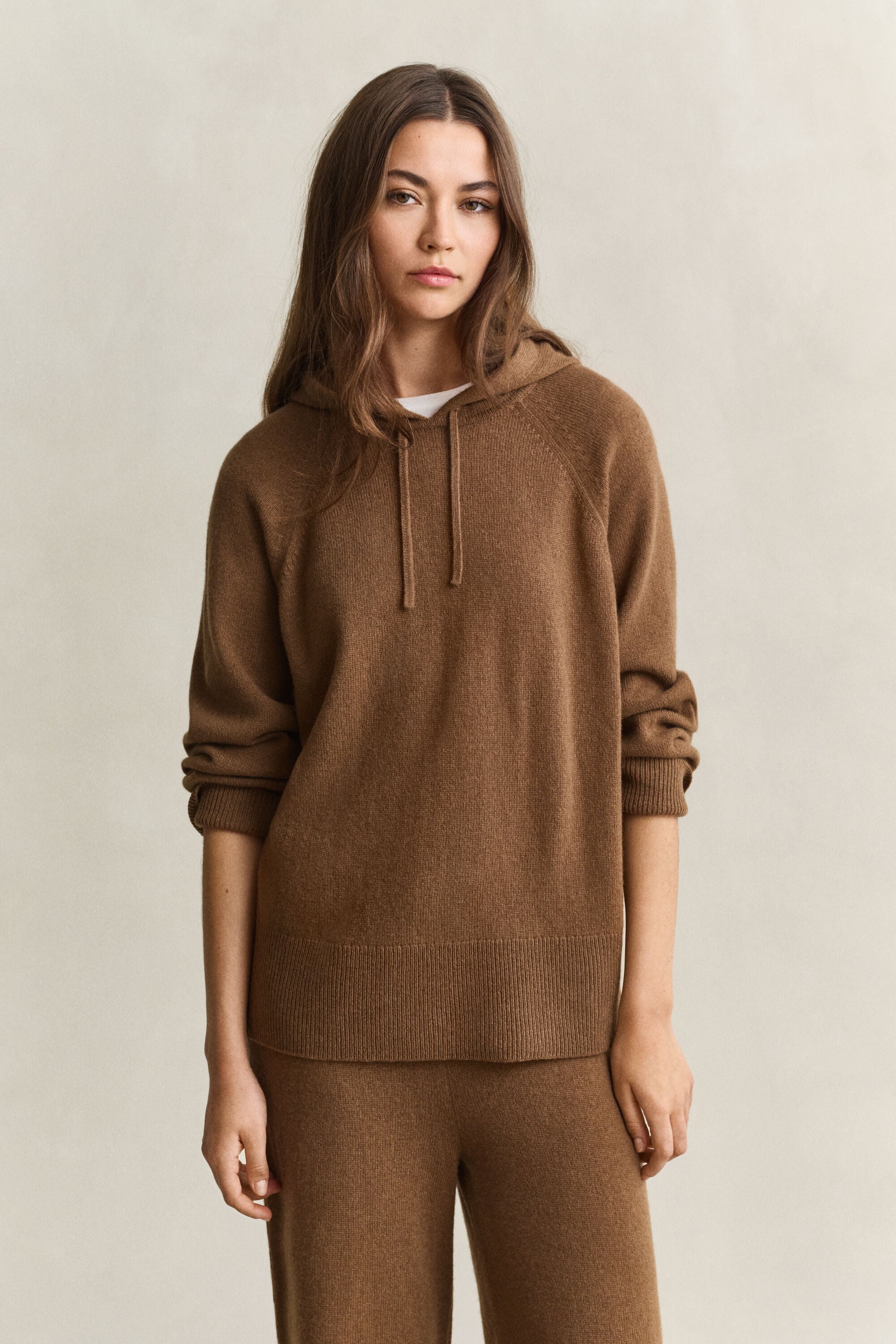 Sweatshirt com capuz em lã e caxemira