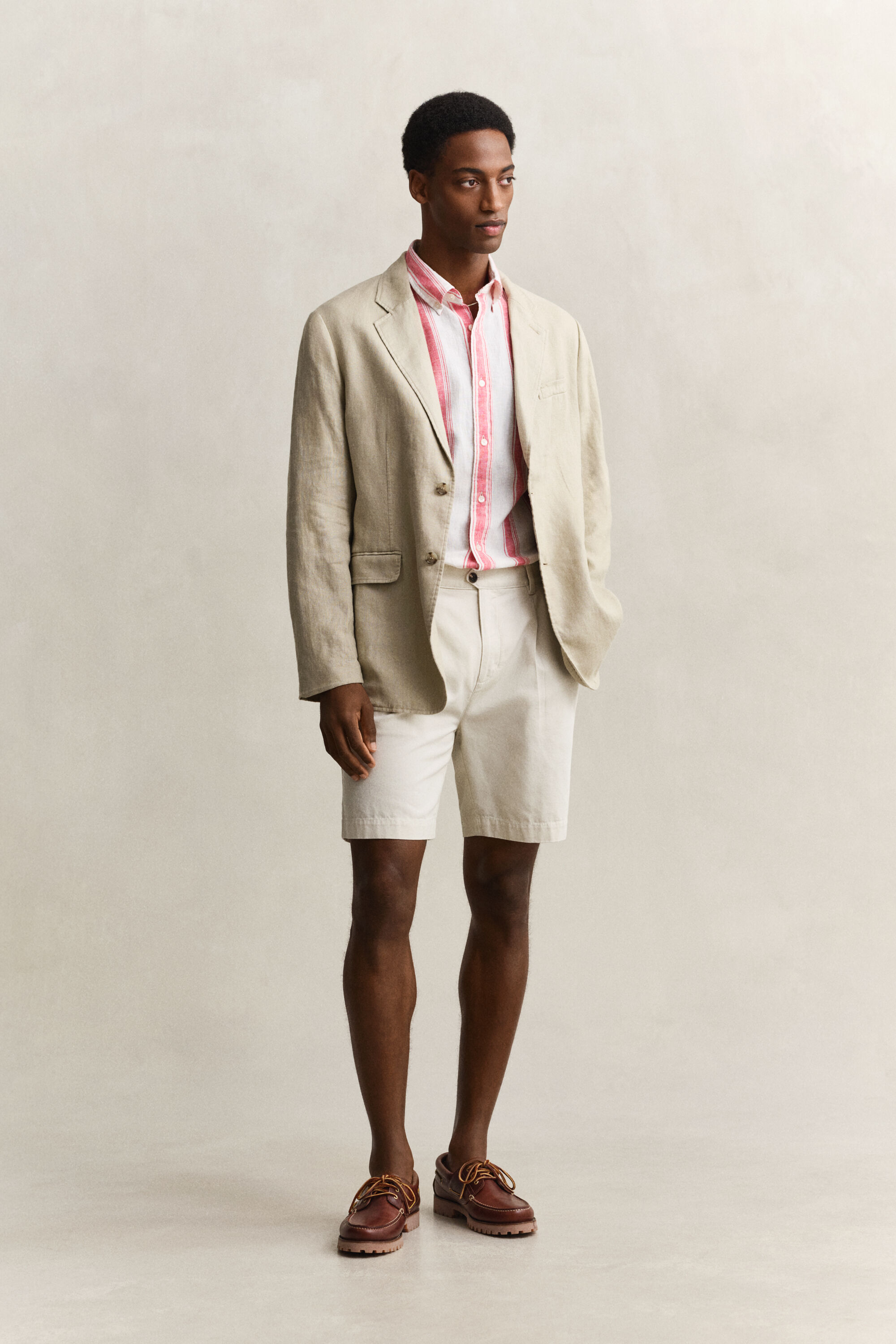 Camisa em mistura de linho às riscas