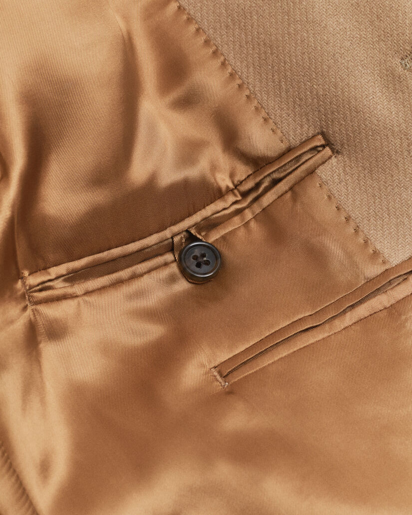 Sobretudo clássico em lã